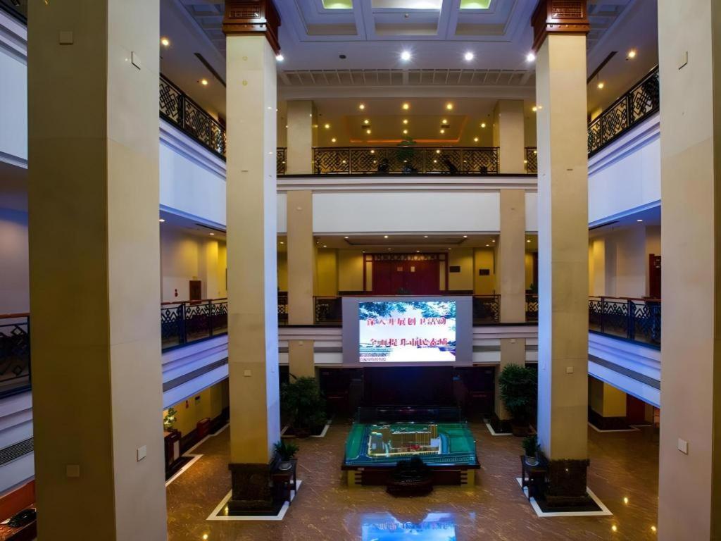 เฟยเชง บลอสซัม โอเต็ล Hotel Feicheng ภายนอก รูปภาพ